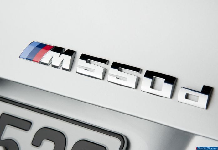 2012 BMW 5-series M550d xDrive Sedan - фотография 81 из 116