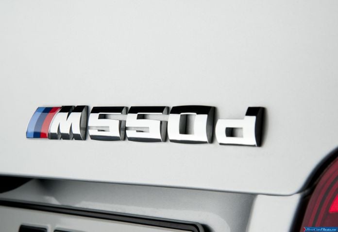 2012 BMW 5-series M550d xDrive Sedan - фотография 83 из 116
