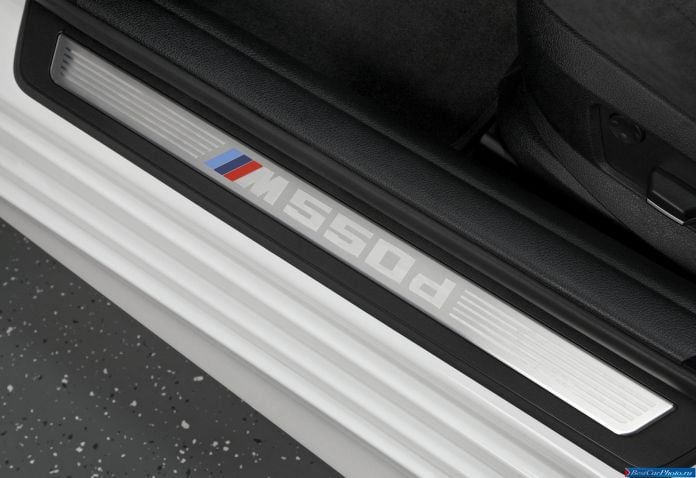 2012 BMW 5-series M550d xDrive Sedan - фотография 85 из 116 2012 BMW 5-series M550d xDrive Sedan - фотография 85 из 116