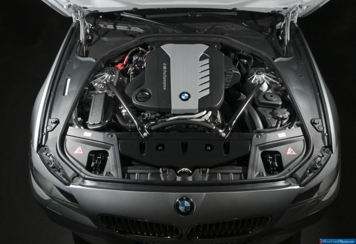 2012 BMW 5-series M550d xDrive Sedan - фотография 88 из 116