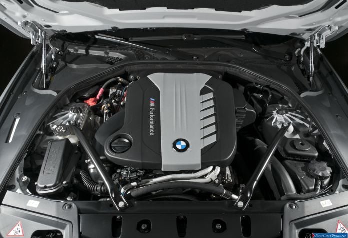 2012 BMW 5-series M550d xDrive Sedan - фотография 93 из 116