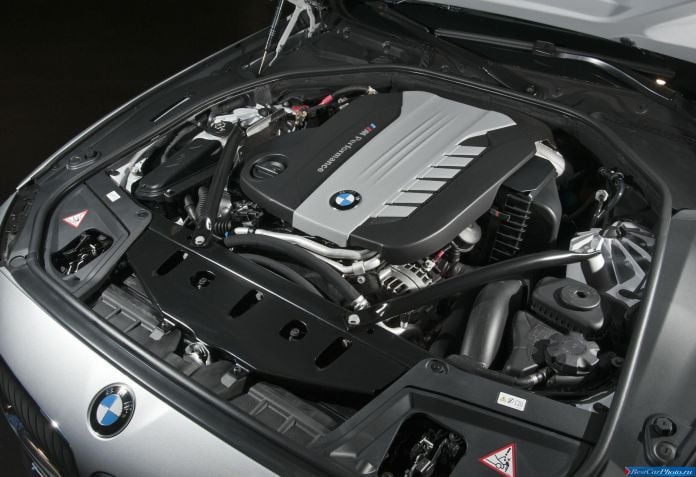 2012 BMW 5-series M550d xDrive Sedan - фотография 95 из 116