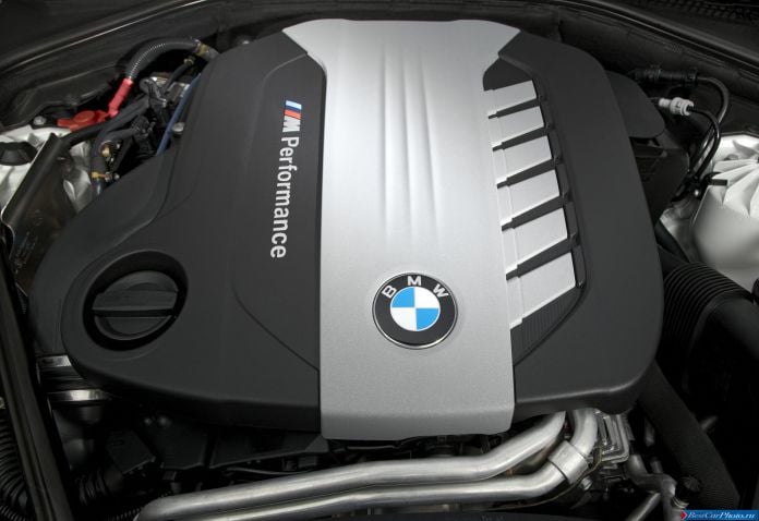 2012 BMW 5-series M550d xDrive Sedan - фотография 96 из 116 2012 BMW 5-series M550d xDrive Sedan - фотография 96 из 116