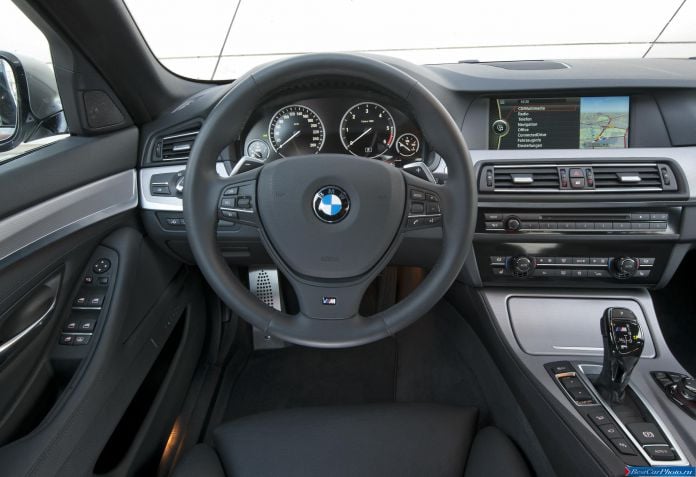 2012 BMW 5-series M550d xDrive Sedan - фотография 101 из 116