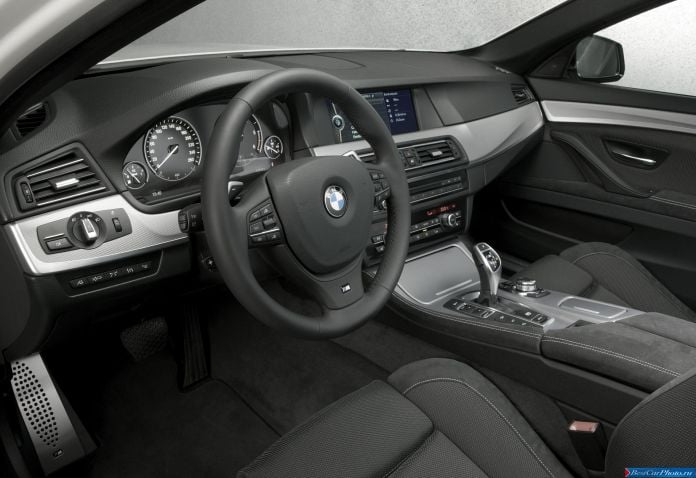 2012 BMW 5-series M550d xDrive Sedan - фотография 103 из 116