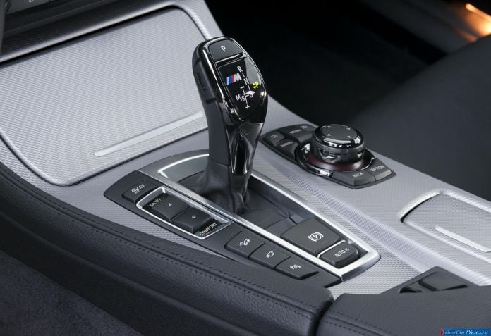 2012 BMW 5-series M550d xDrive Sedan - фотография 108 из 116