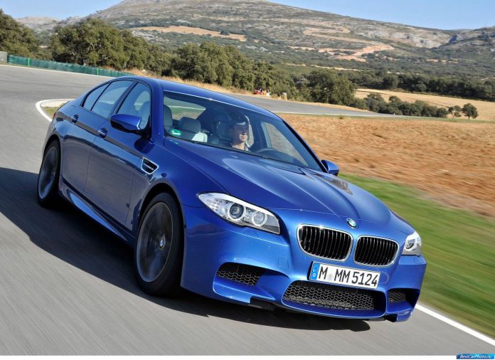 2012 BMW 5-series M Sedan - фотография 15 из 254 2012 BMW 5-series M Sedan - фотография 15 из 254