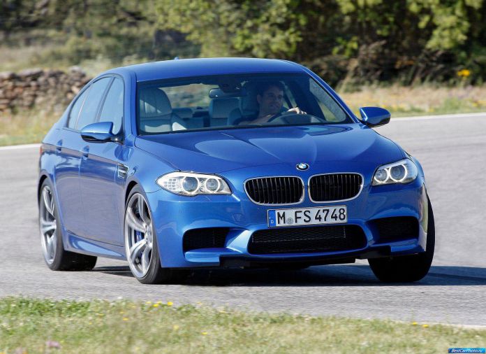 2012 BMW 5-series M Sedan - фотография 19 из 254 2012 BMW 5-series M Sedan - фотография 19 из 254