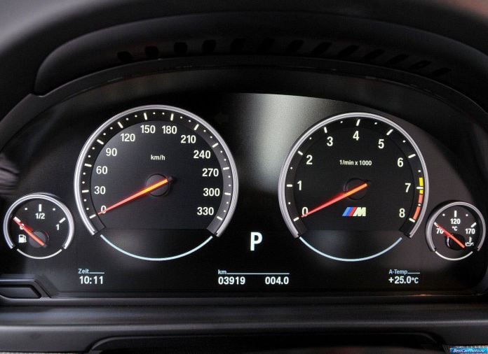 2012 BMW 5-series M Sedan - фотография 23 из 254
