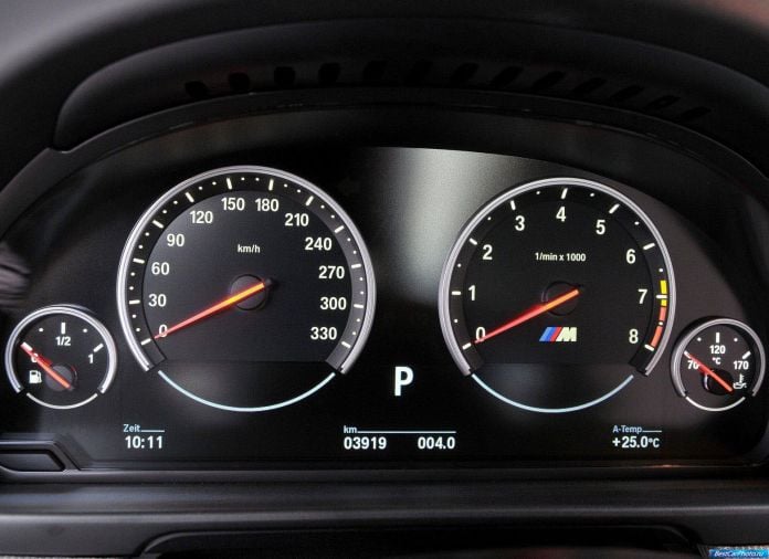 2012 BMW 5-series M Sedan - фотография 23 из 254 2012 BMW 5-series M Sedan - фотография 23 из 254