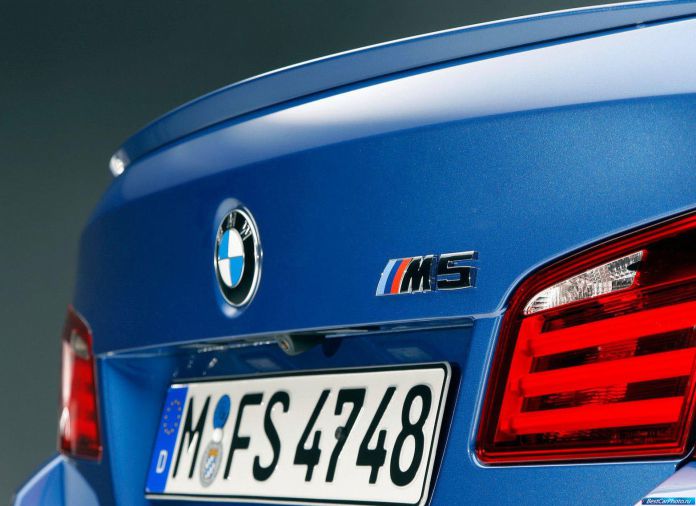 2012 BMW 5-series M Sedan - фотография 33 из 254