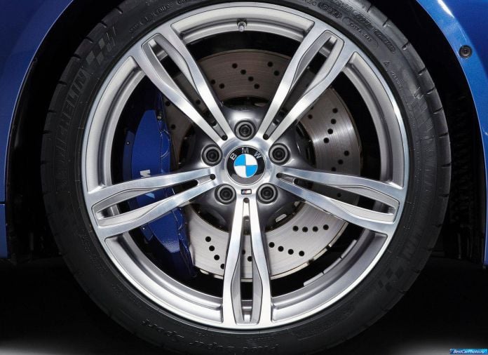 2012 BMW 5-series M Sedan - фотография 42 из 254