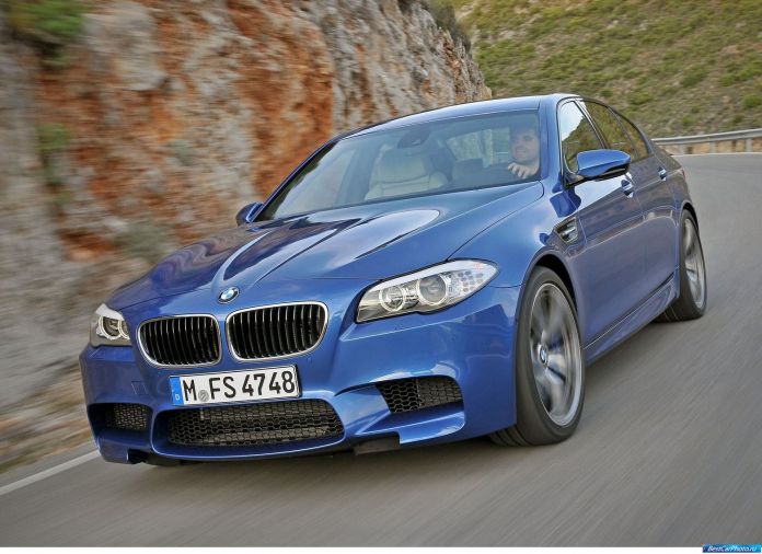 2012 BMW 5-series M Sedan - фотография 44 из 254 2012 BMW 5-series M Sedan - фотография 44 из 254