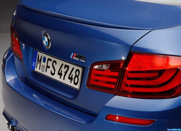 2012 BMW 5-series M Sedan - фотография 56 из 254