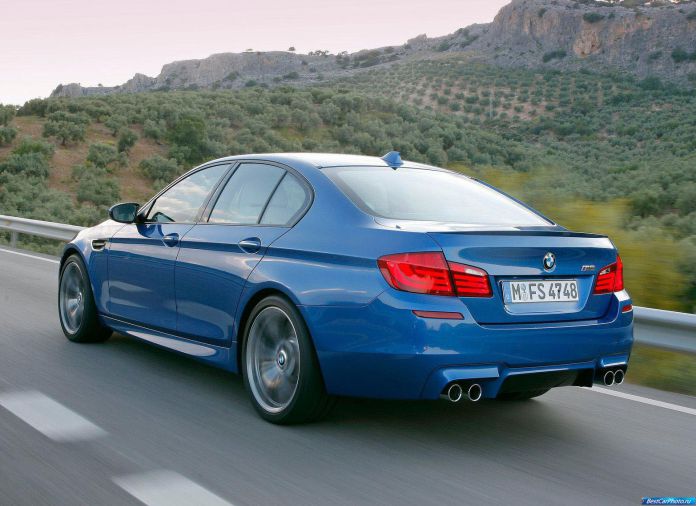 2012 BMW 5-series M Sedan - фотография 68 из 254 2012 BMW 5-series M Sedan - фотография 68 из 254