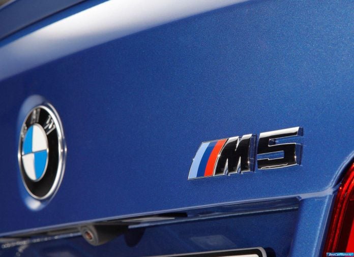 2012 BMW 5-series M Sedan - фотография 70 из 254