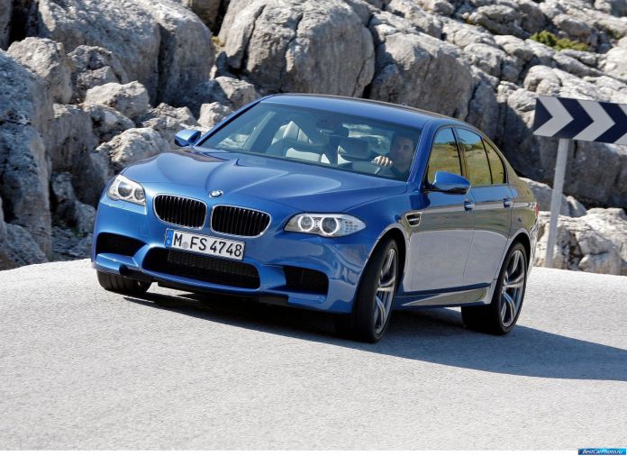 2012 BMW 5-series M Sedan - фотография 74 из 254 2012 BMW 5-series M Sedan - фотография 74 из 254