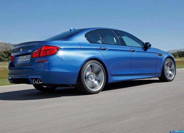 2012 BMW 5-series M Sedan - фотография 80 из 254 2012 BMW 5-series M Sedan - фотография 80 из 254