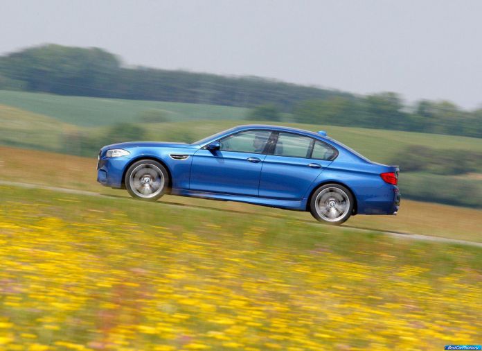2012 BMW 5-series M Sedan - фотография 82 из 254