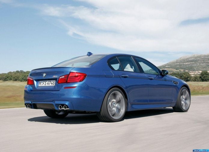 2012 BMW 5-series M Sedan - фотография 83 из 254 2012 BMW 5-series M Sedan - фотография 83 из 254