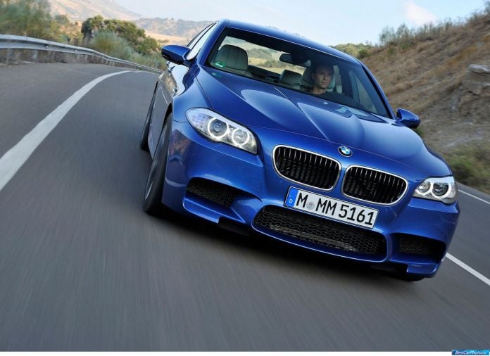 2012 BMW 5-series M Sedan - фотография 91 из 254 2012 BMW 5-series M Sedan - фотография 91 из 254