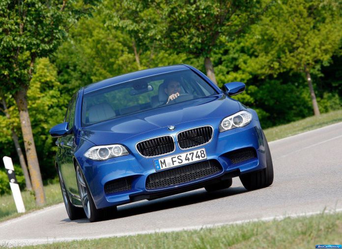 2012 BMW 5-series M Sedan - фотография 93 из 254 2012 BMW 5-series M Sedan - фотография 93 из 254