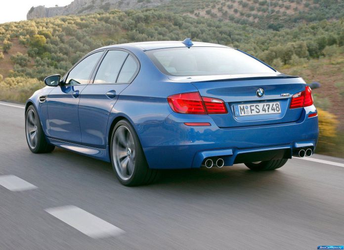 2012 BMW 5-series M Sedan - фотография 95 из 254 2012 BMW 5-series M Sedan - фотография 95 из 254