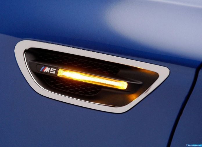 2012 BMW 5-series M Sedan - фотография 120 из 254 2012 BMW 5-series M Sedan - фотография 120 из 254