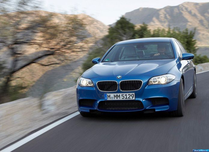 2012 BMW 5-series M Sedan - фотография 121 из 254 2012 BMW 5-series M Sedan - фотография 121 из 254