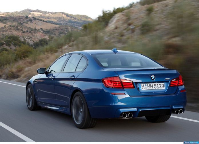 2012 BMW 5-series M Sedan - фотография 135 из 254