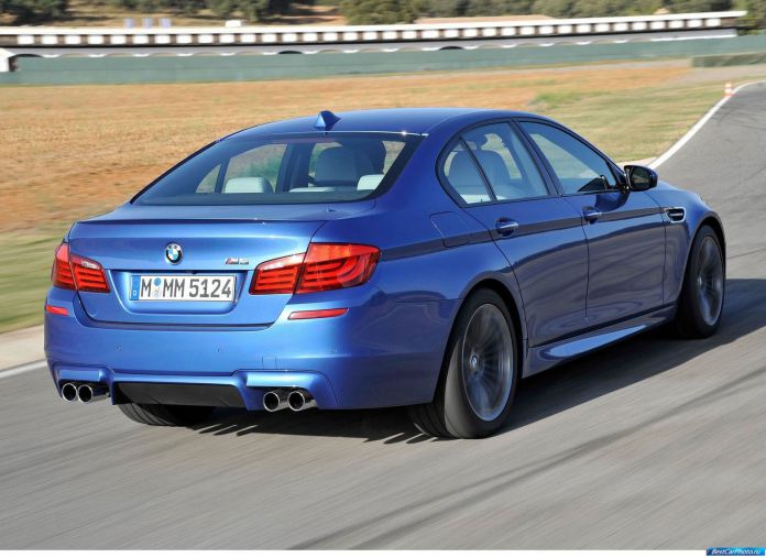 2012 BMW 5-series M Sedan - фотография 136 из 254 2012 BMW 5-series M Sedan - фотография 136 из 254