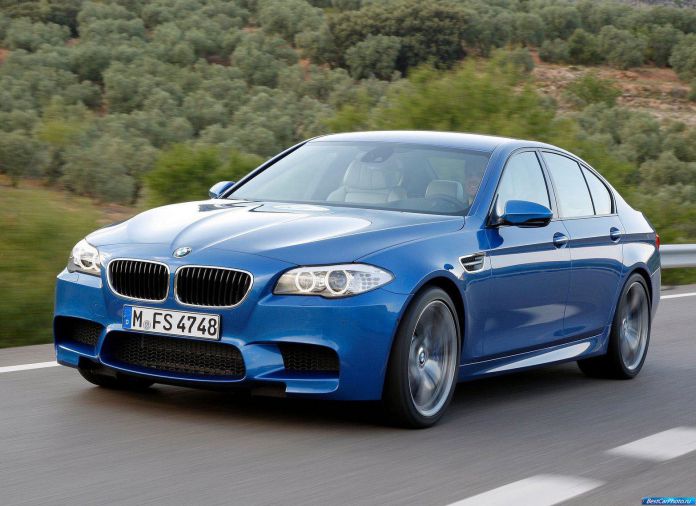 2012 BMW 5-series M Sedan - фотография 139 из 254 2012 BMW 5-series M Sedan - фотография 139 из 254