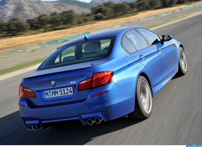 2012 BMW 5-series M Sedan - фотография 141 из 254 2012 BMW 5-series M Sedan - фотография 141 из 254