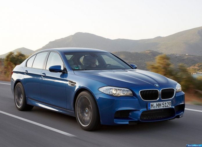 2012 BMW 5-series M Sedan - фотография 151 из 254 2012 BMW 5-series M Sedan - фотография 151 из 254