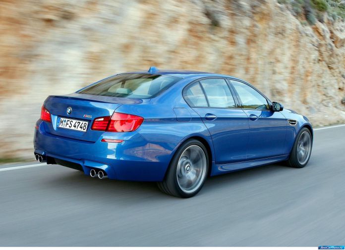 2012 BMW 5-series M Sedan - фотография 166 из 254