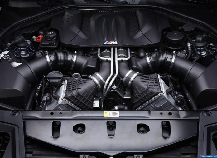 2012 BMW 5-series M Sedan - фотография 170 из 254 2012 BMW 5-series M Sedan - фотография 170 из 254