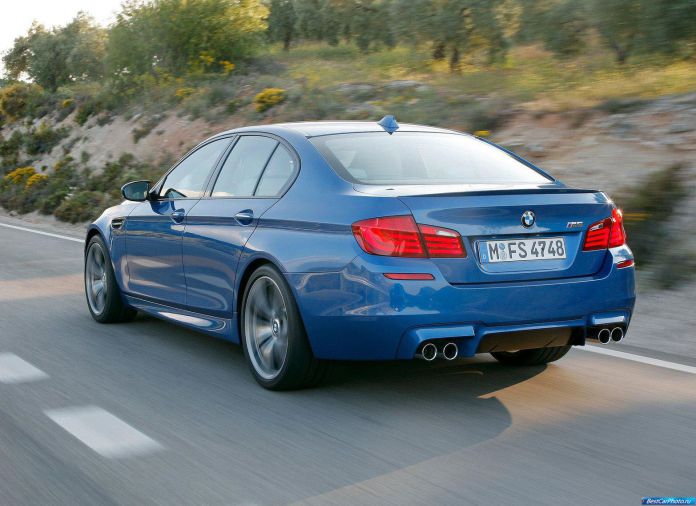 2012 BMW 5-series M Sedan - фотография 192 из 254 2012 BMW 5-series M Sedan - фотография 192 из 254