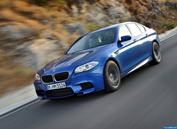2012 BMW 5-series M Sedan - фотография 196 из 254 2012 BMW 5-series M Sedan - фотография 196 из 254