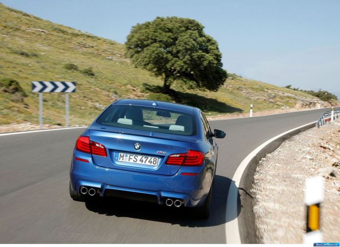 2012 BMW 5-series M Sedan - фотография 201 из 254 2012 BMW 5-series M Sedan - фотография 201 из 254