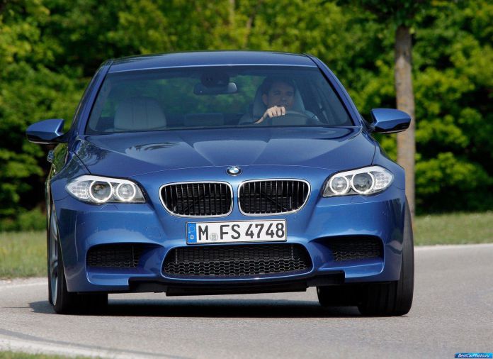 2012 BMW 5-series M Sedan - фотография 202 из 254 2012 BMW 5-series M Sedan - фотография 202 из 254
