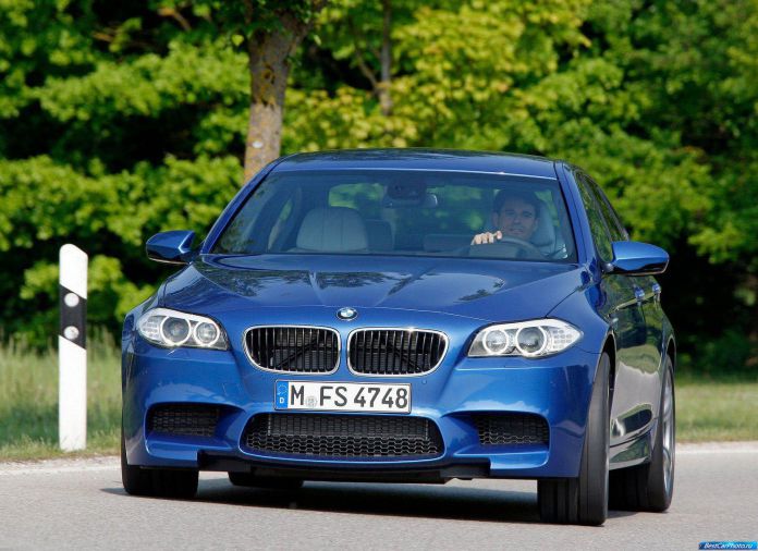 2012 BMW 5-series M Sedan - фотография 211 из 254 2012 BMW 5-series M Sedan - фотография 211 из 254