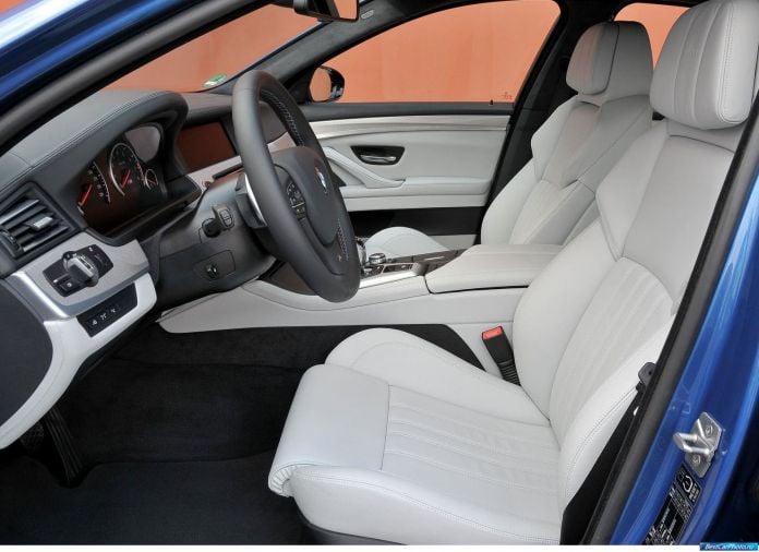 2012 BMW 5-series M Sedan - фотография 212 из 254 2012 BMW 5-series M Sedan - фотография 212 из 254