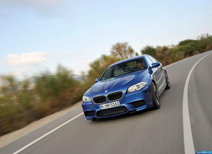 2012 BMW 5-series M Sedan - фотография 222 из 254