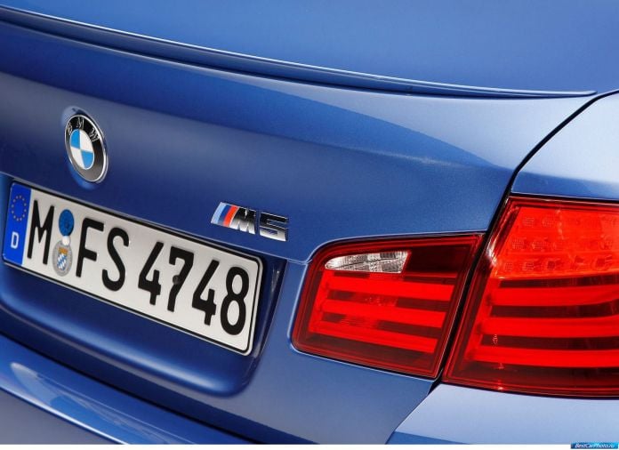 2012 BMW 5-series M Sedan - фотография 232 из 254 2012 BMW 5-series M Sedan - фотография 232 из 254