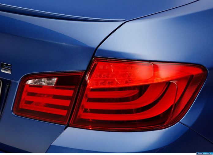 2012 BMW 5-series M Sedan - фотография 235 из 254 2012 BMW 5-series M Sedan - фотография 235 из 254