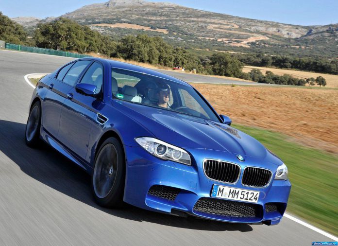 2012 BMW 5-series M Sedan - фотография 239 из 254 2012 BMW 5-series M Sedan - фотография 239 из 254