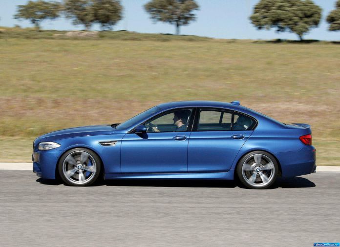 2012 BMW 5-series M Sedan - фотография 252 из 254 2012 BMW 5-series M Sedan - фотография 252 из 254