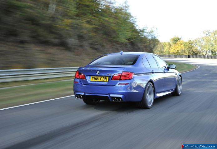 2012 BMW 5-series M Sedan UK Version - фотография 10 из 24