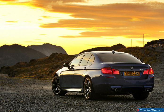 2012 BMW 5-series M Sedan UK Version - фотография 22 из 24