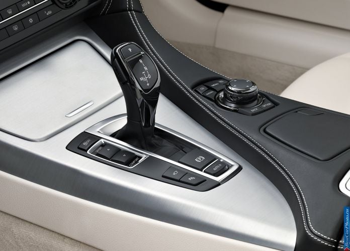 2012 BMW 6-series Coupe - фотография 52 из 78 2012 BMW 6-series Coupe - фотография 52 из 78